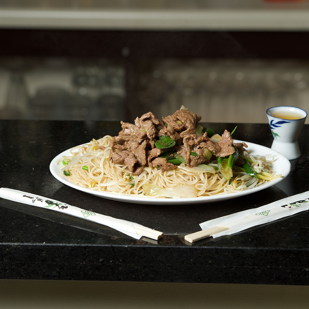 Fideos De Arroz Con Carne